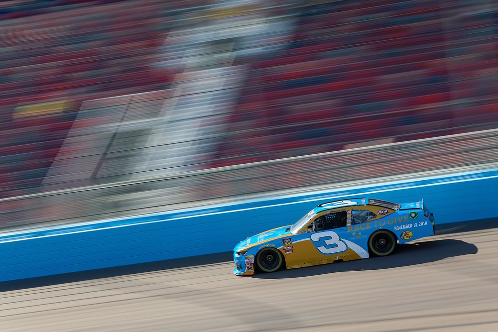 Shane Lee racing